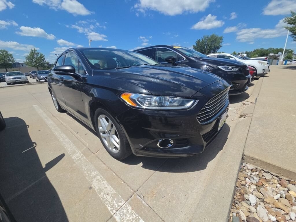Used 2014 Ford Fusion SE Sedan