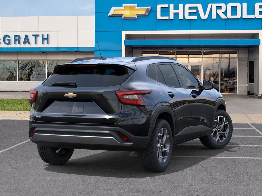 2026 Chevrolet Trax LT photo 2