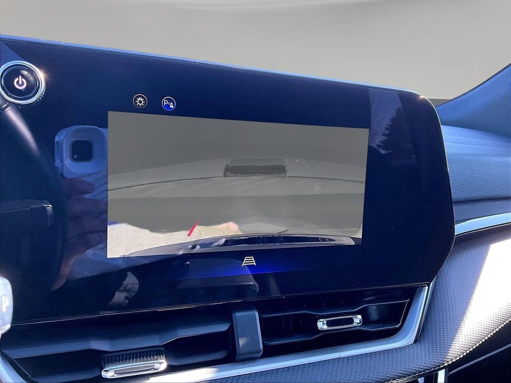 2025 Chevrolet Equinox LT - Photo 17