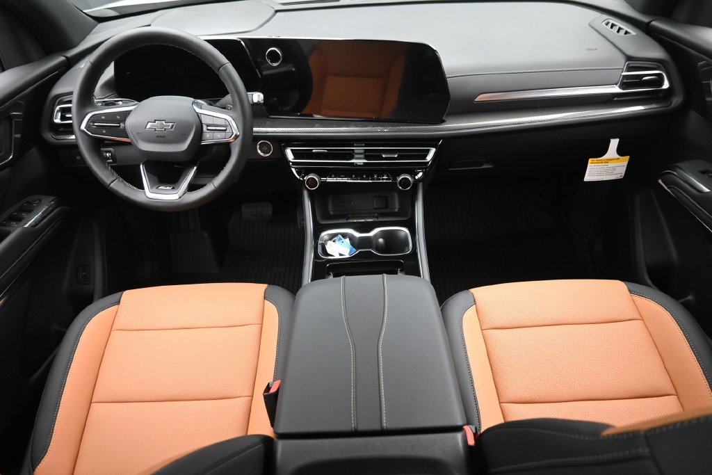 2027 Chevrolet Traverse Z71 - Photo 17