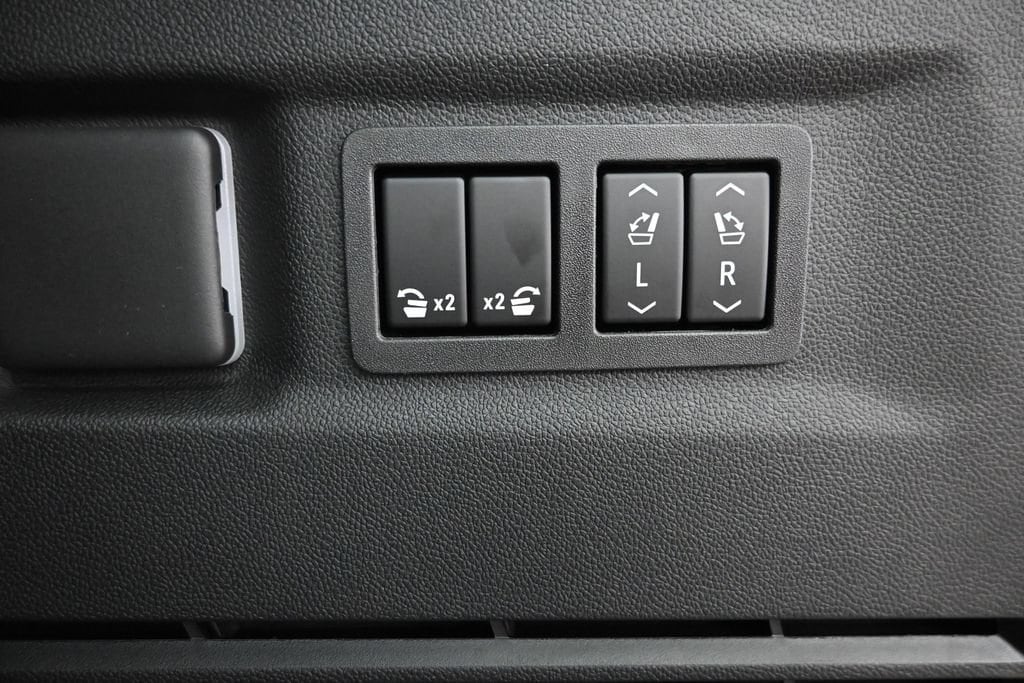 2026 Chevrolet Suburban Premier - Photo 15