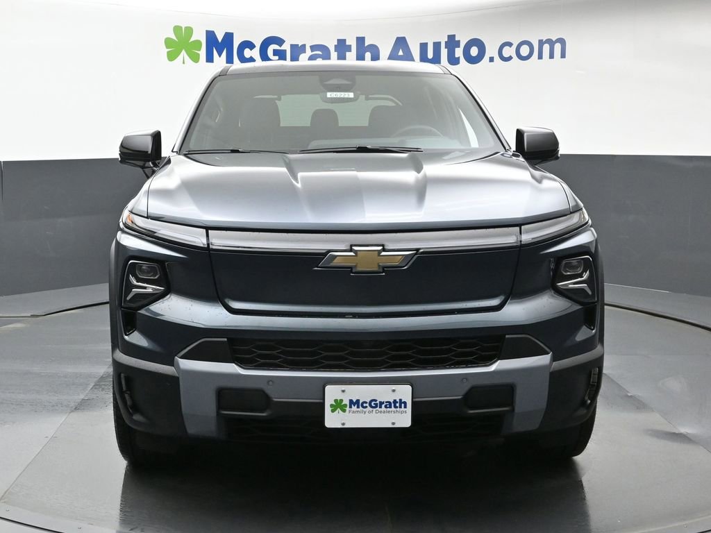 2026 Chevrolet Silverado EV LT photo 2