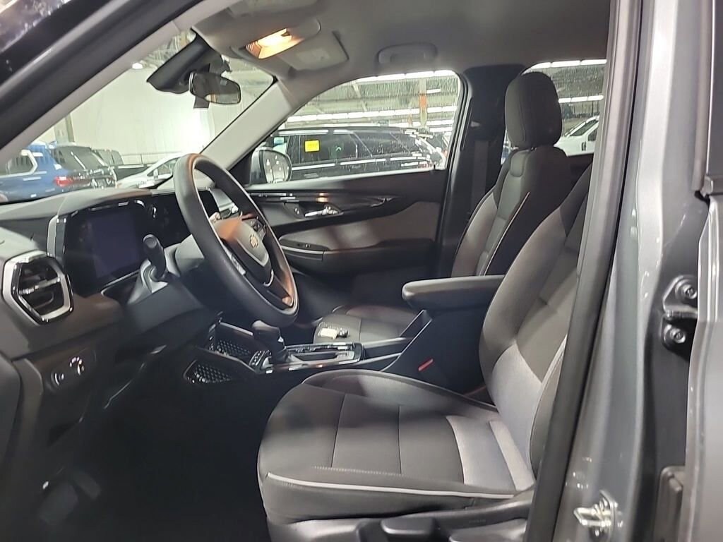 Used 2025 Chevrolet Trailblazer LT SUV