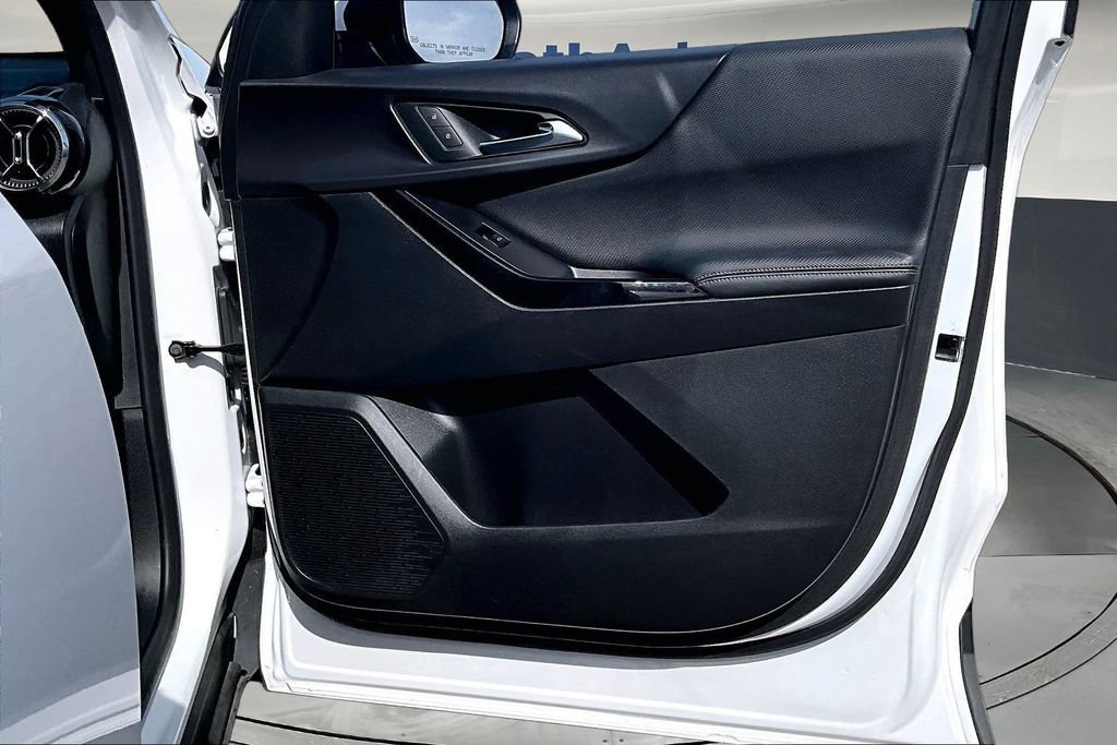2025 Chevrolet Equinox LT - Photo 31