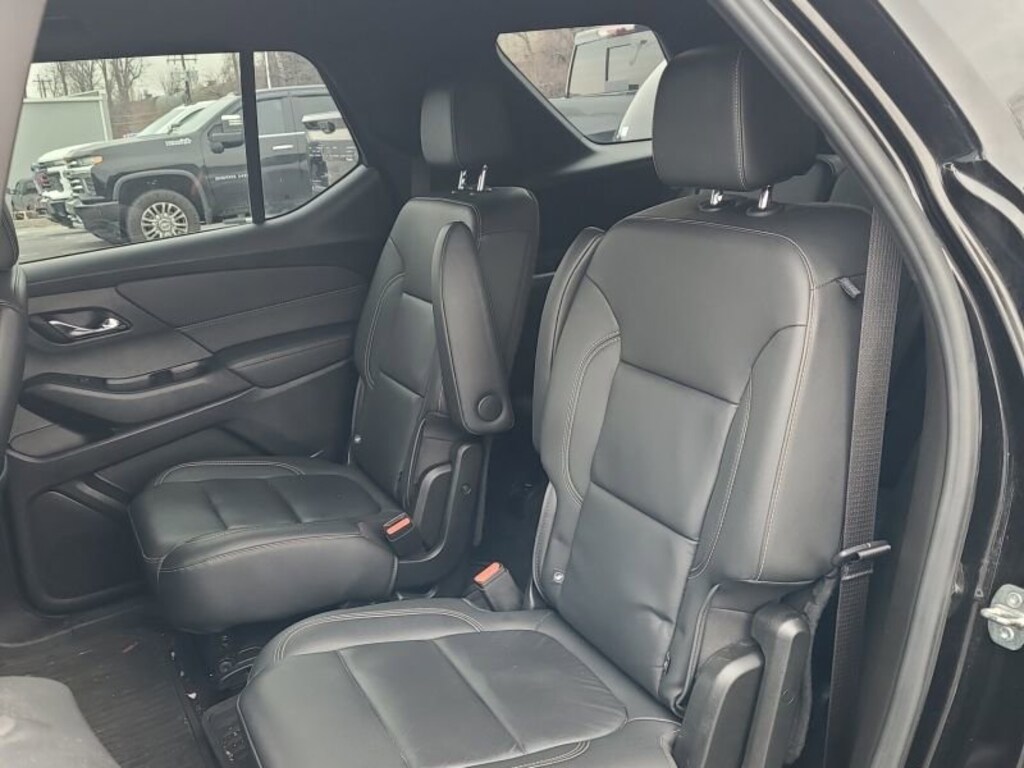 Used 2023 Chevrolet Traverse LT Leather SUV