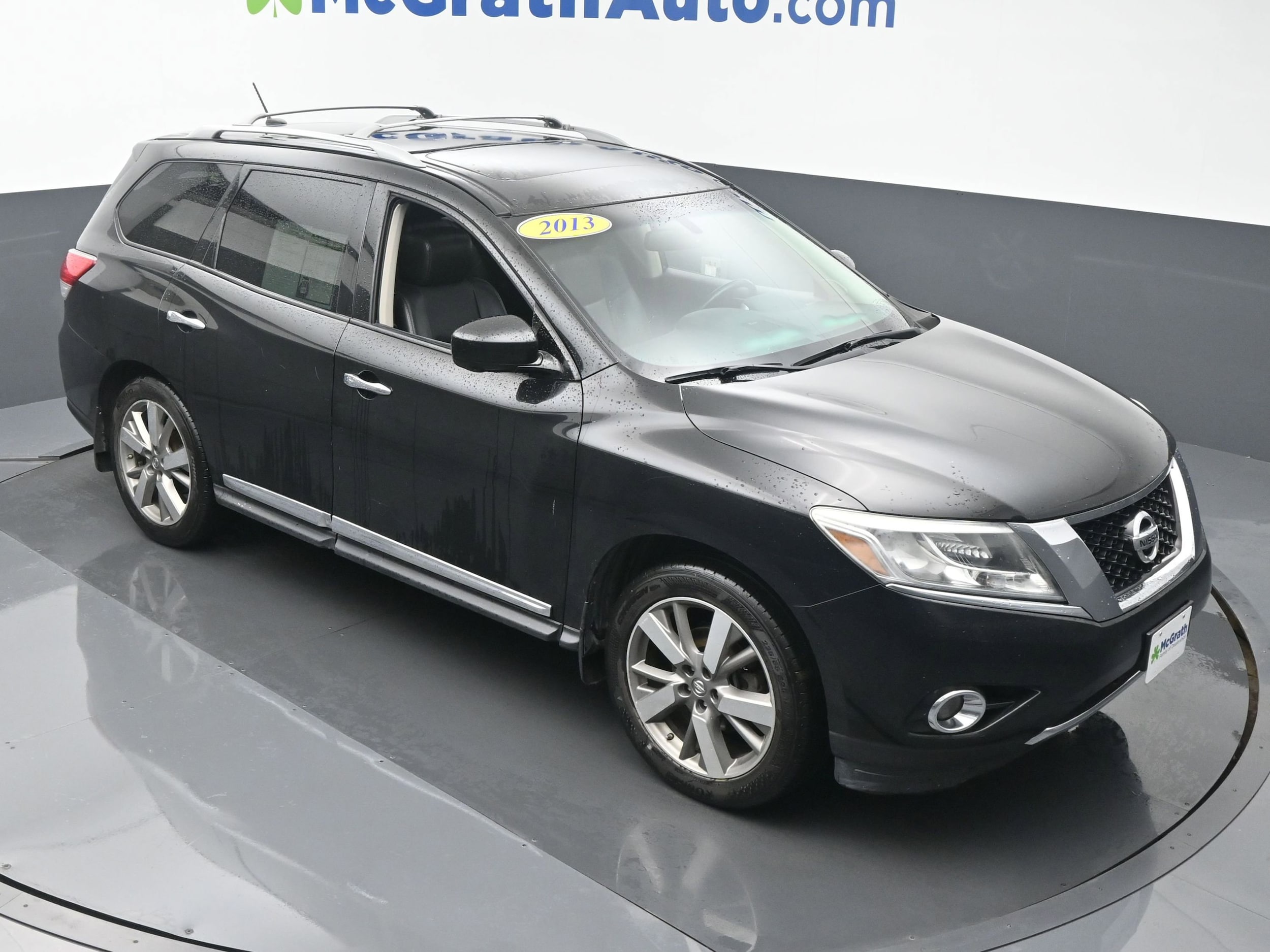 Used 2013 Nissan Pathfinder Platinum with VIN 5N1AR2MM9DC677731 for sale in Cedar Rapids, IA