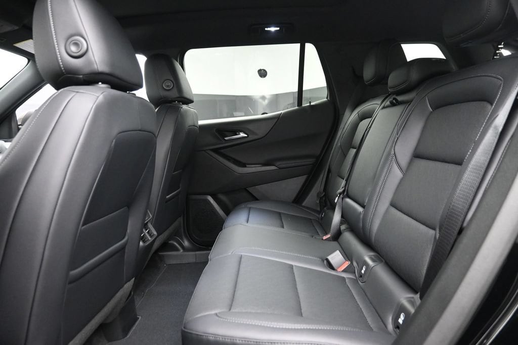 2027 Chevrolet Equinox LT - Photo 14
