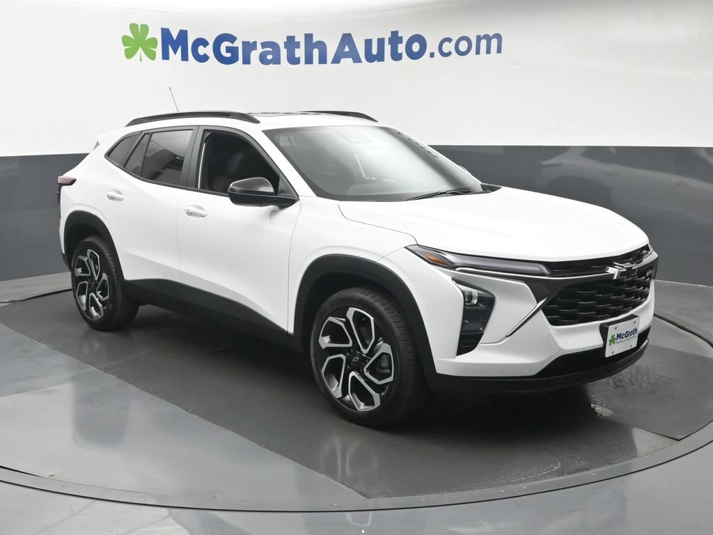2026 Chevrolet Trax RS - Photo 2