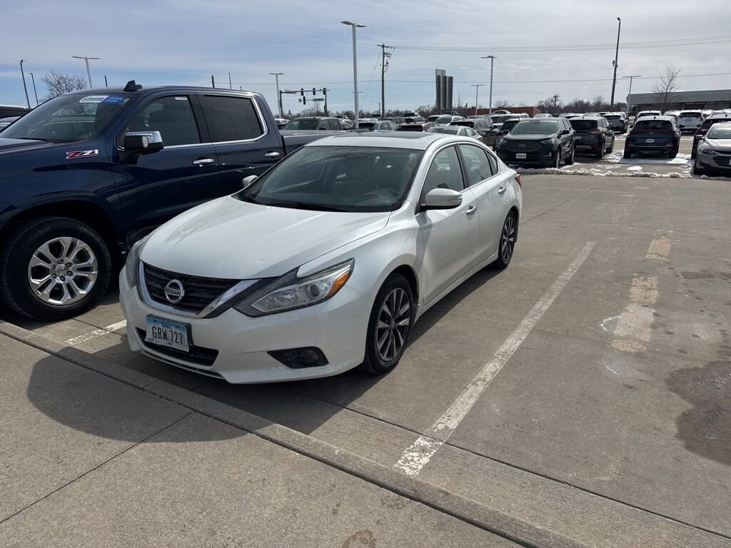 Used 2016 Nissan Altima 2.5 SL Sedan
