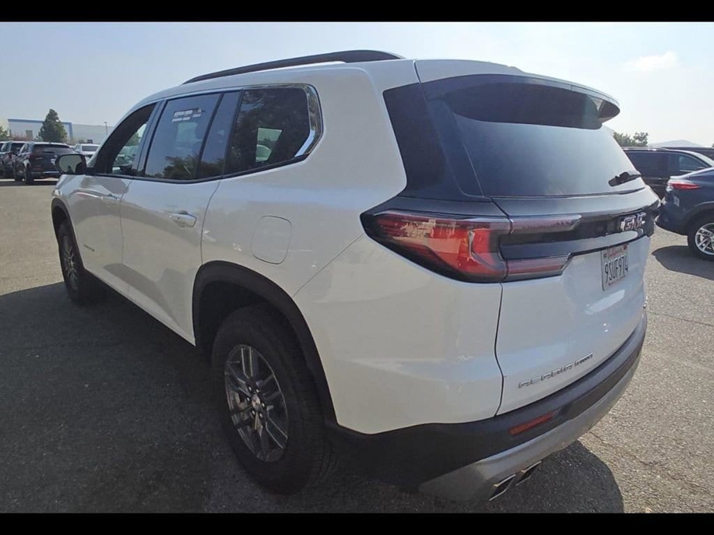 Used 2025 GMC Acadia Elevation SUV