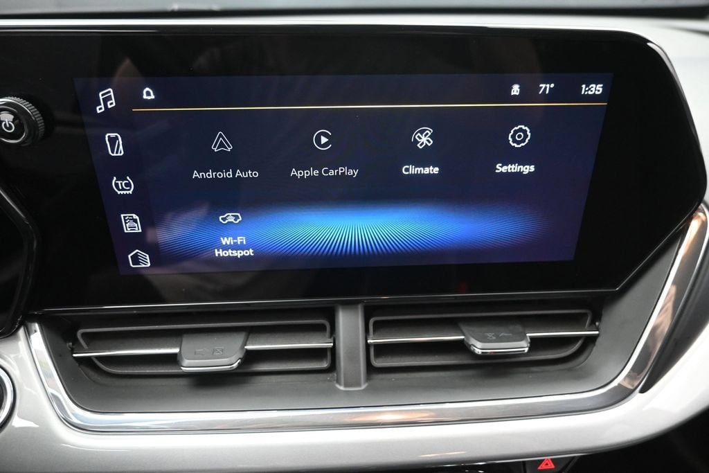 2025 Chevrolet Trax LT - Photo 19