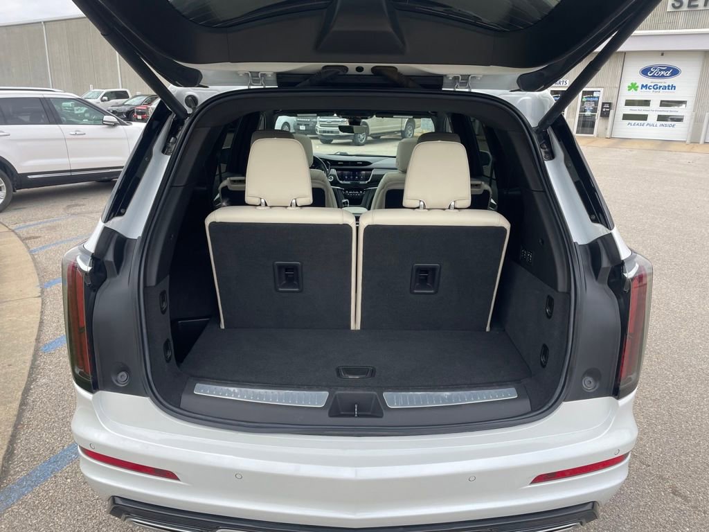 2020 Cadillac XT6 Sport photo 2