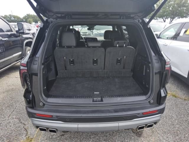 2025 Chevrolet Traverse photo 3