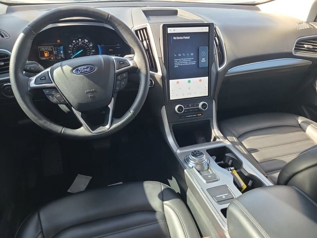 2022 Ford Edge SEL photo 4