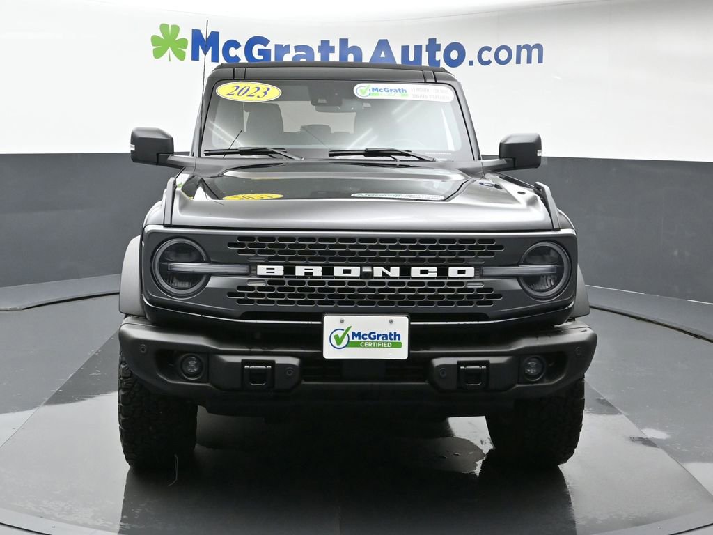 2023 Ford Bronco Base photo 3