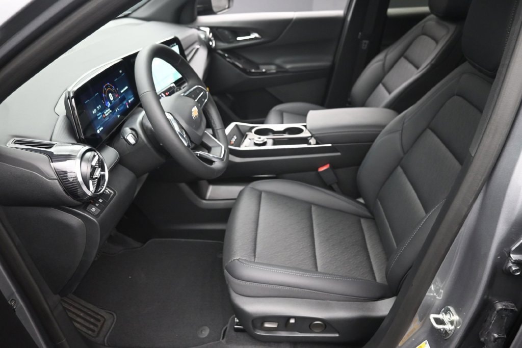 2027 Chevrolet Equinox LT - Photo 16