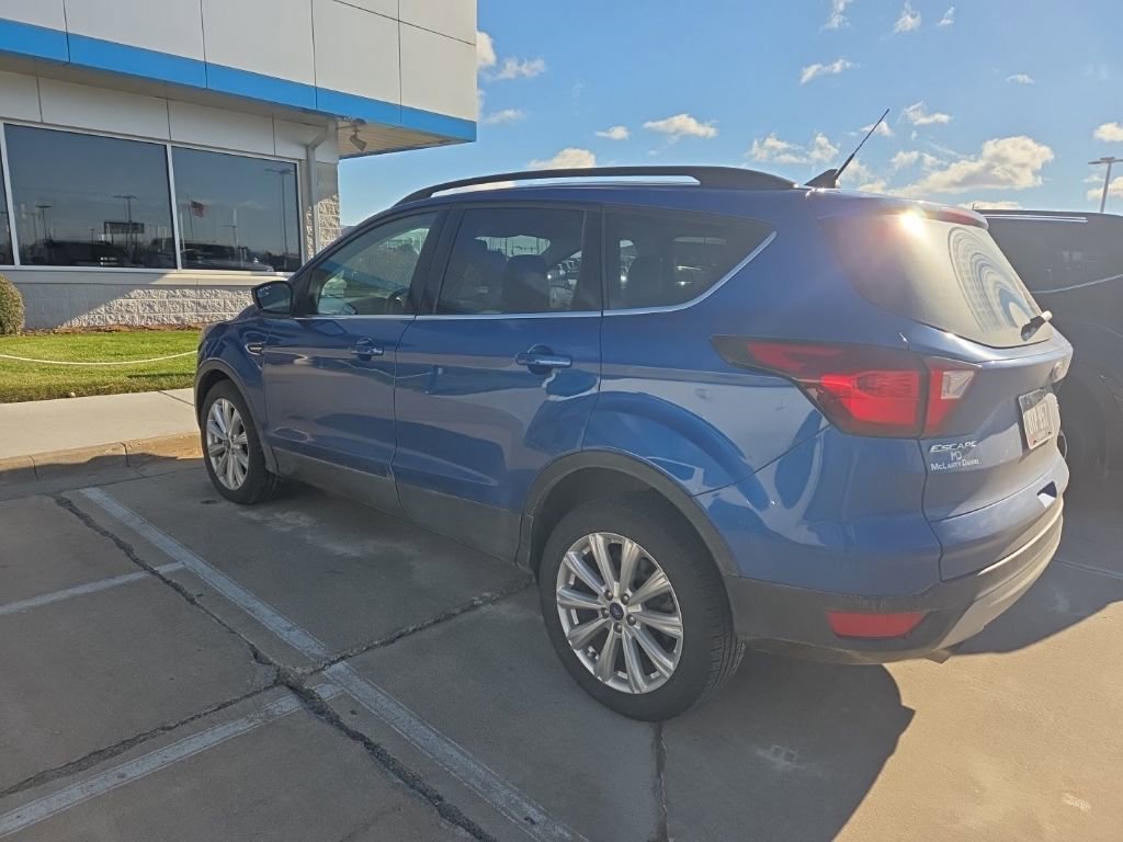 2019 Ford Escape SEL photo 2