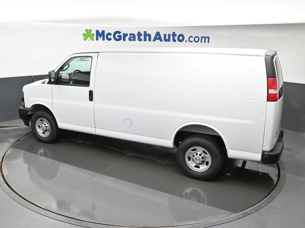 2026 Chevrolet Express Cargo Work Van - Photo 20