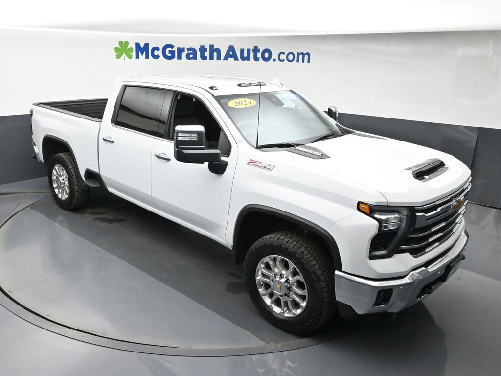 2024 Chevrolet Silverado 2500HD LTZ photo 2