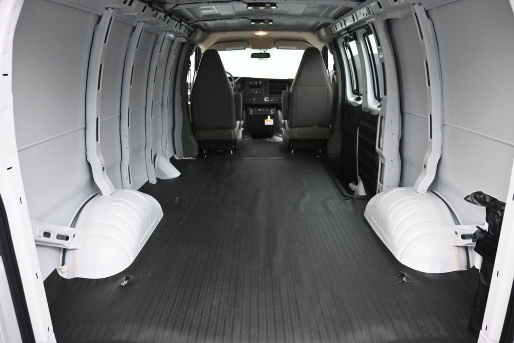 2026 Chevrolet Express Cargo Work Van - Photo 8