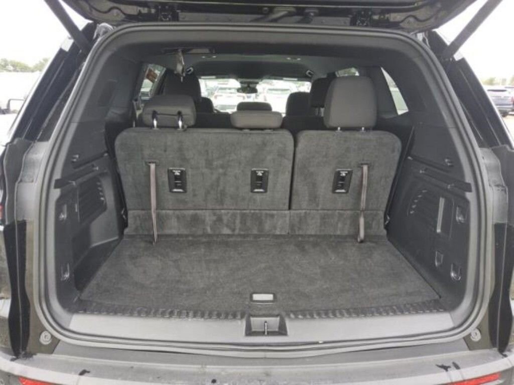 Used 2025 GMC Acadia Elevation SUV