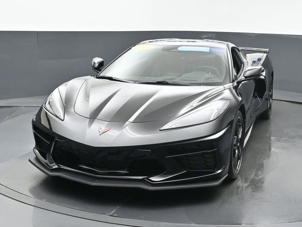 2025 Chevrolet Corvette Stingray 2LT photo 3