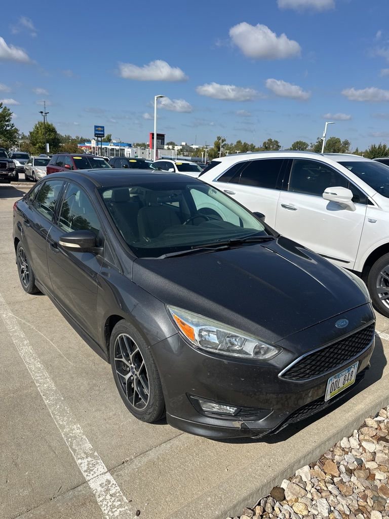 2015 Ford Focus SE photo 3