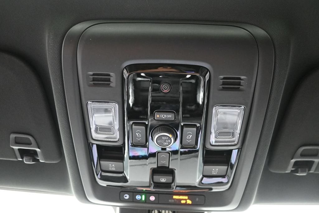 2026 Chevrolet Suburban Premier - Photo 23