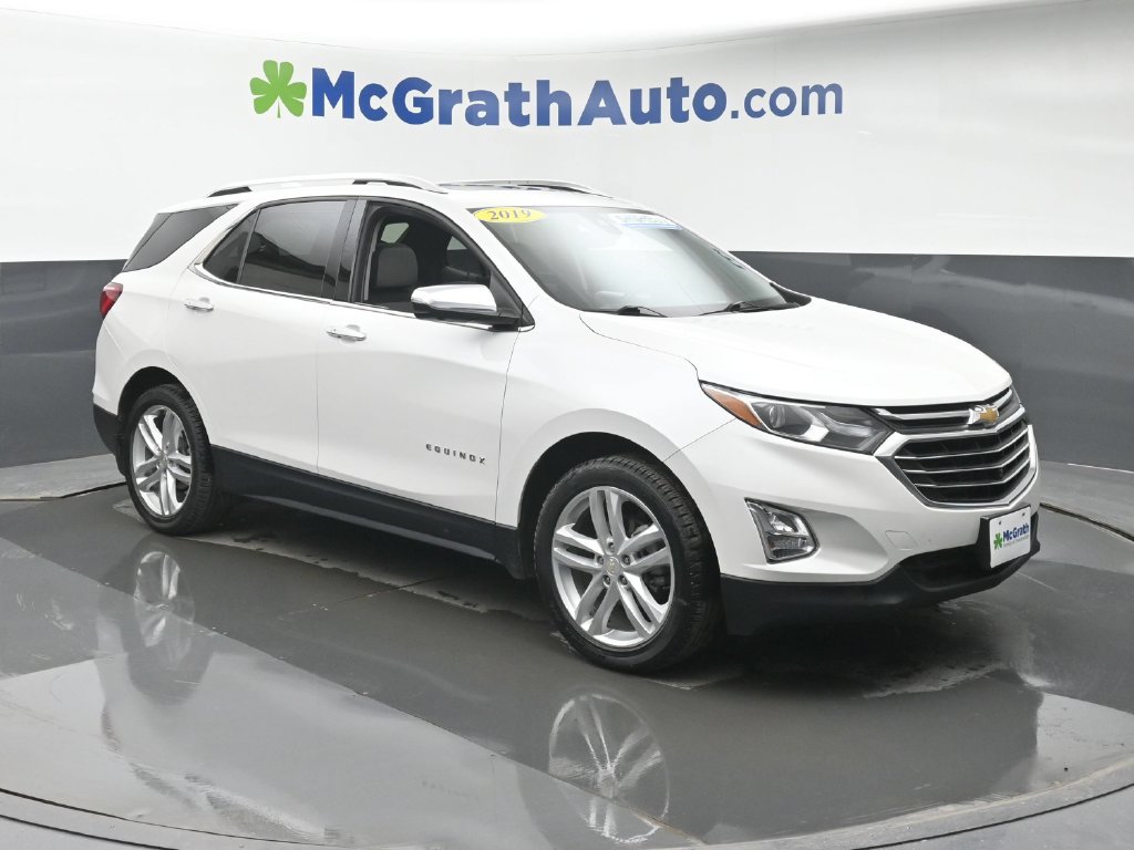 Used 2019 Chevrolet Equinox Premier with VIN 2GNAXNEV1K6160066 for sale in Cedar Rapids, IA