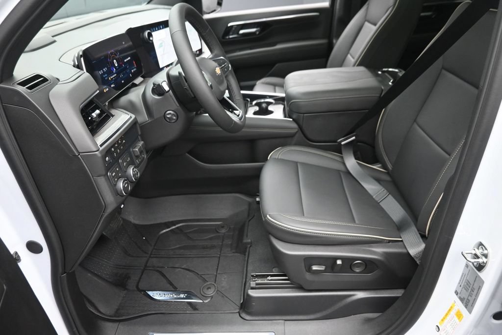 2026 Chevrolet Suburban Premier - Photo 21