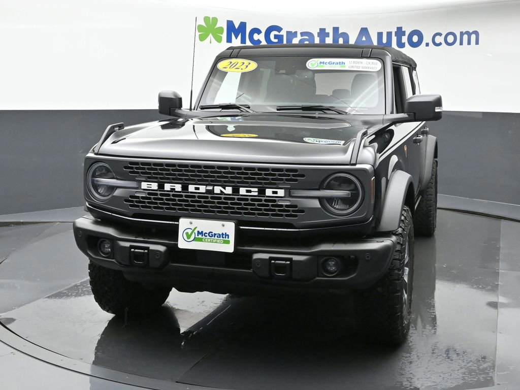 2023 Ford Bronco Base photo 4