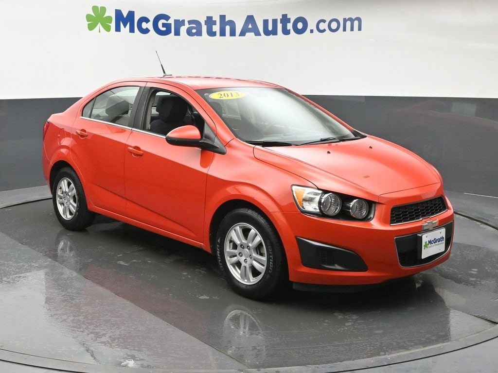 Used 2013 Chevrolet Sonic LT with VIN 1G1JC5SH8D4183103 for sale in Cedar Rapids, IA