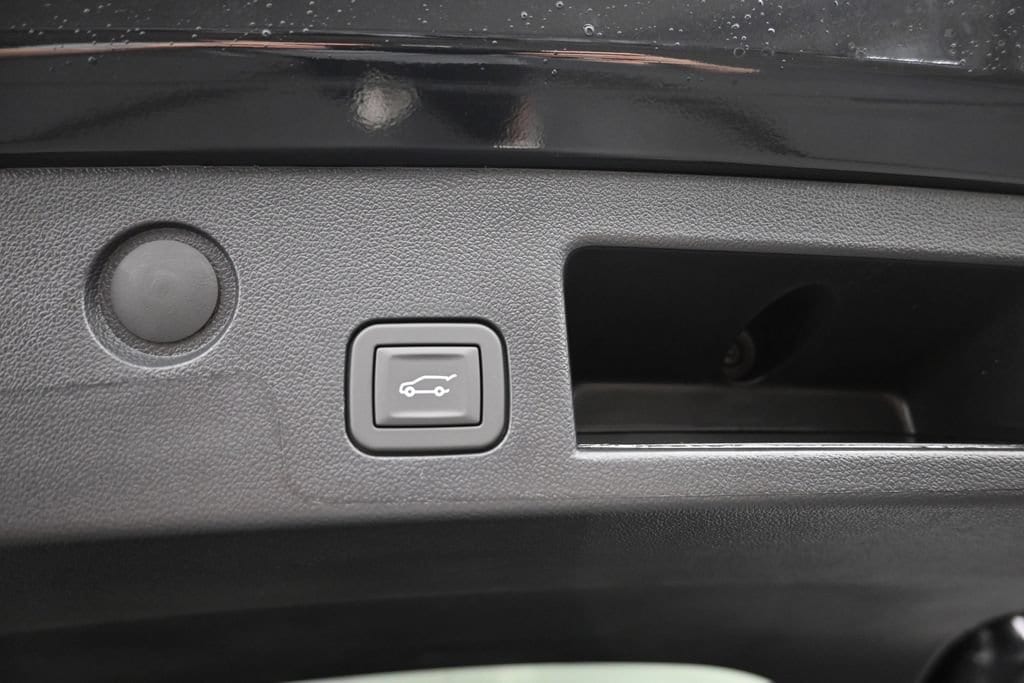 2027 Chevrolet Equinox LT - Photo 12