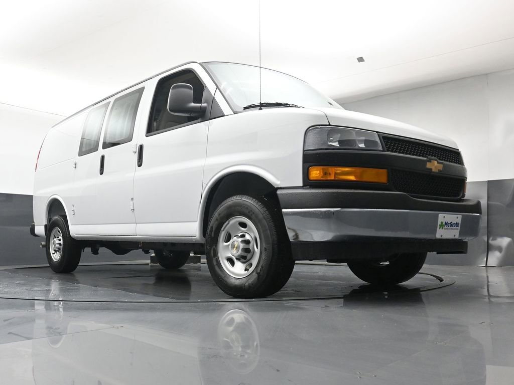 2026 Chevrolet Express Cargo Work Van - Photo 18