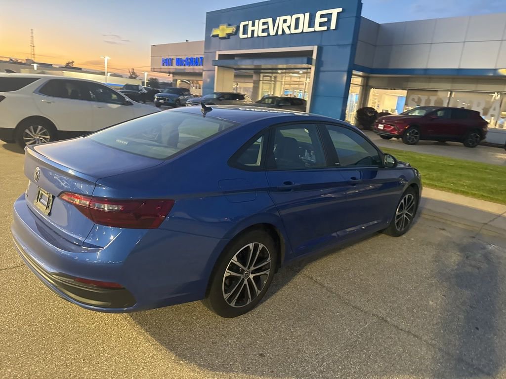 2023 Volkswagen Jetta 1.5T Sport photo 4