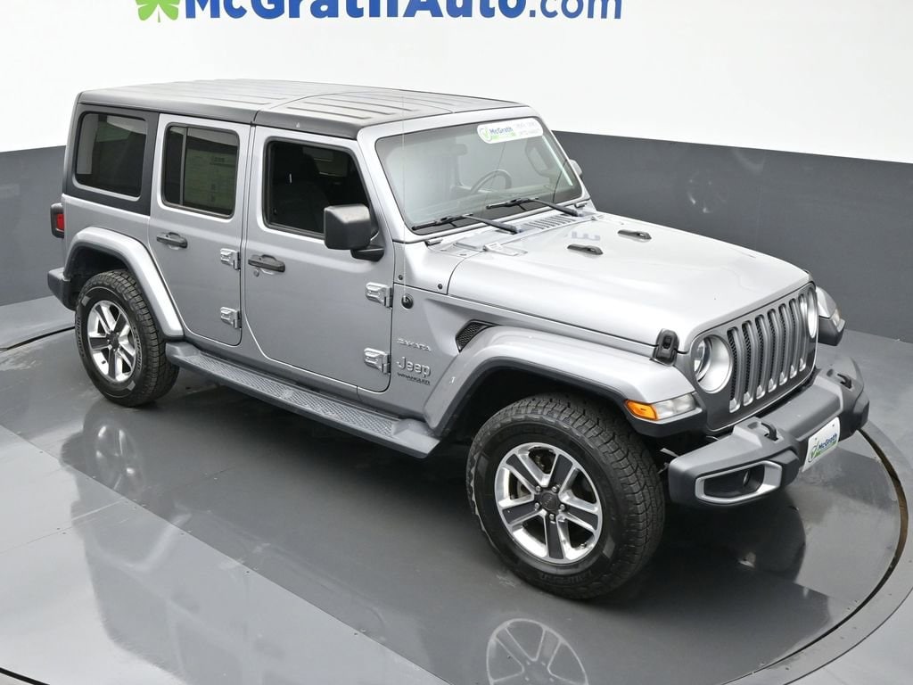 Used 2020 Jeep Wrangler Unlimited Sahara with VIN 1C4HJXEN5LW199660 for sale in Cedar Rapids, IA