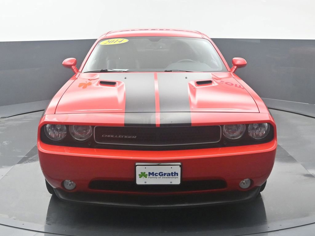 2014 Dodge Challenger SXT Plus photo 3