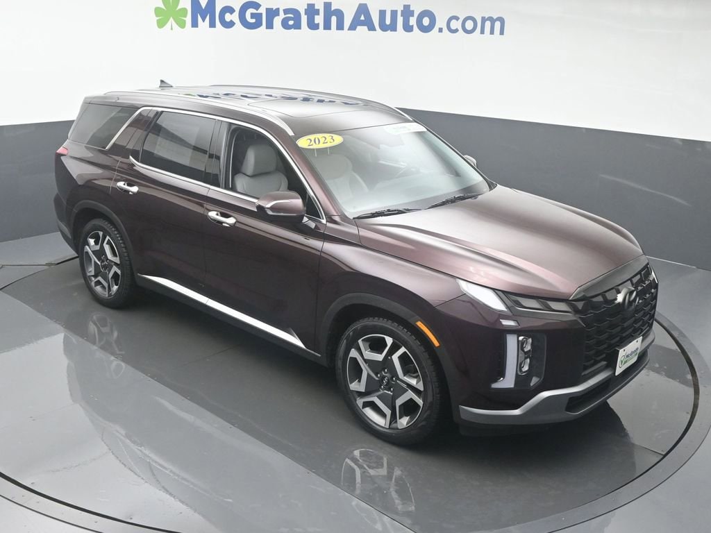 Used 2023 Hyundai Palisade SEL with VIN KM8R44GE3PU510961 for sale in Cedar Rapids, IA