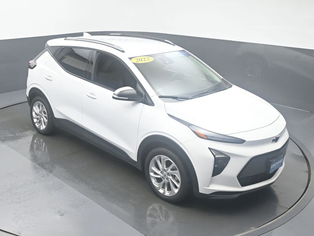 Used 2023 Chevrolet Bolt EUV LT with VIN 1G1FY6S04P4204248 for sale in Cedar Rapids, IA