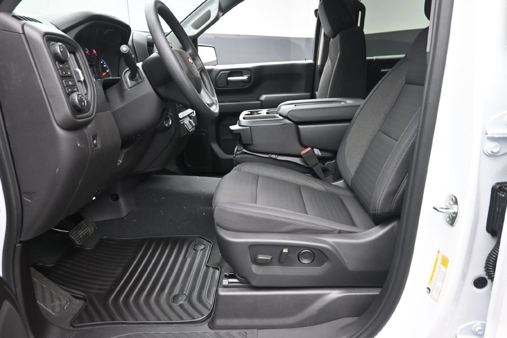 2026 Chevrolet Silverado 1500 Custom - Photo 15