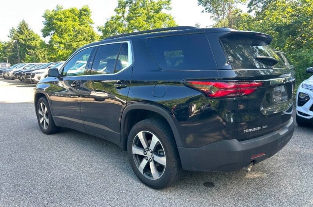 Used 2023 Chevrolet Traverse LT Leather SUV
