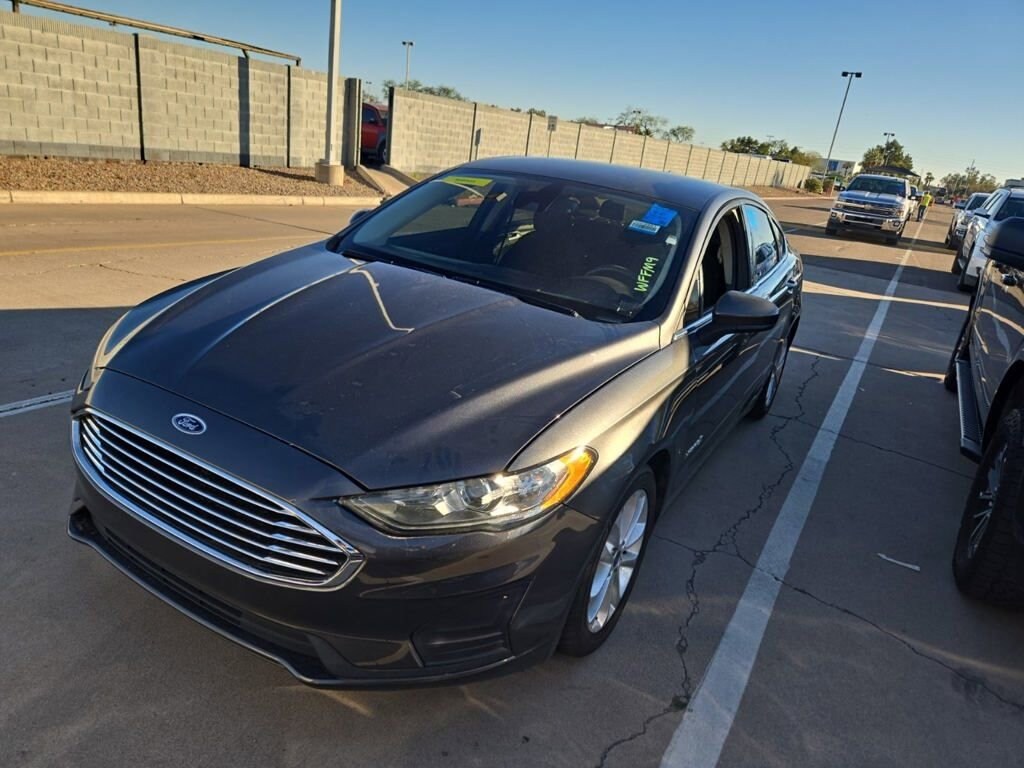 Used 2019 Ford Fusion Hybrid SE Sedan