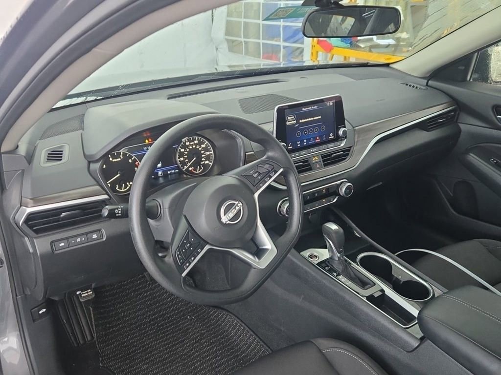 2024 Nissan Altima 2.5 SV photo 4