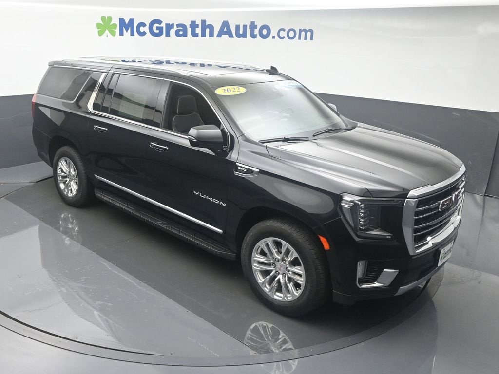 Used 2022 GMC Yukon XL SLT with VIN 1GKS2GKD6NR186291 for sale in Cedar Rapids, IA