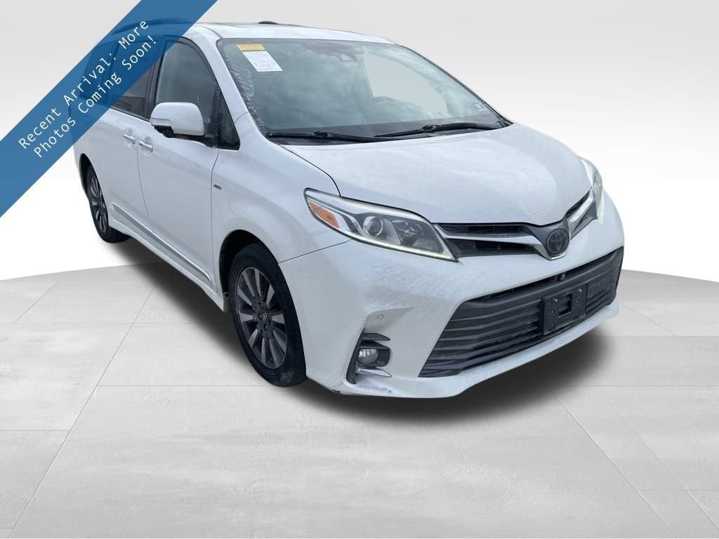 Used 2019 Toyota Sienna XLE Van