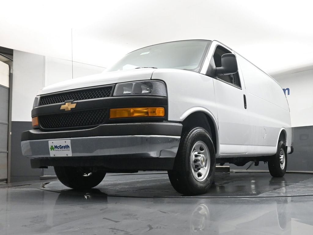 2026 Chevrolet Express Cargo Work Van - Photo 6