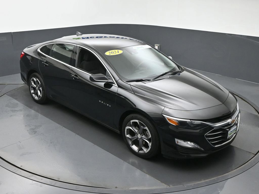 2024 Chevrolet Malibu 1LT photo 2