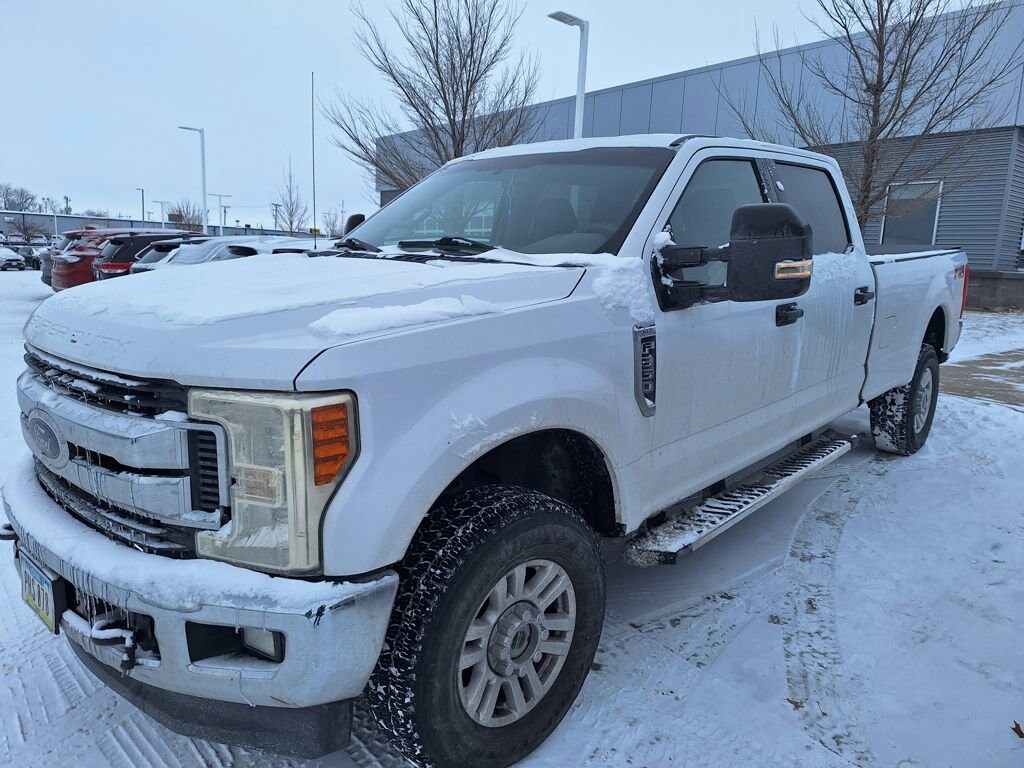 Used 2017 Ford Super Duty F-350 SRW Platinum Truck Crew Cab