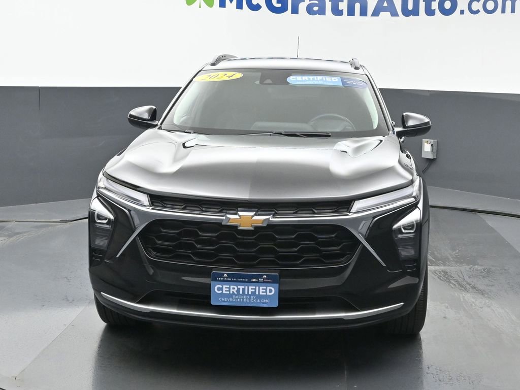 2024 Chevrolet Trax LT photo 2