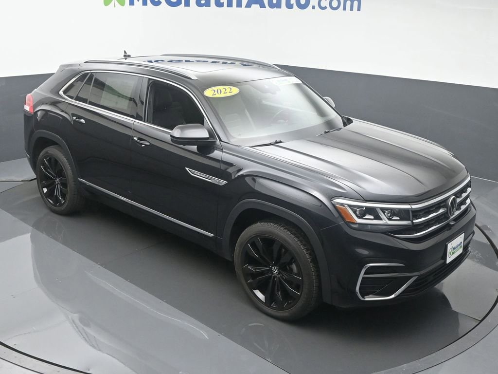 Used 2022 Volkswagen Atlas Cross Sport SEL Premium R-Line with VIN 1V2FE2CAXNC209603 for sale in Cedar Rapids, IA